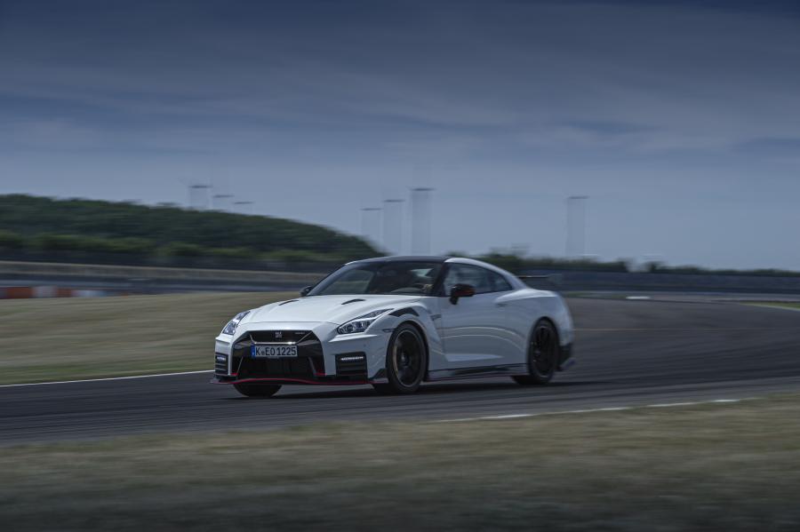  Nissan GT-R Nismo (R35) 2019 года  (WW) (фото 42 из 81)